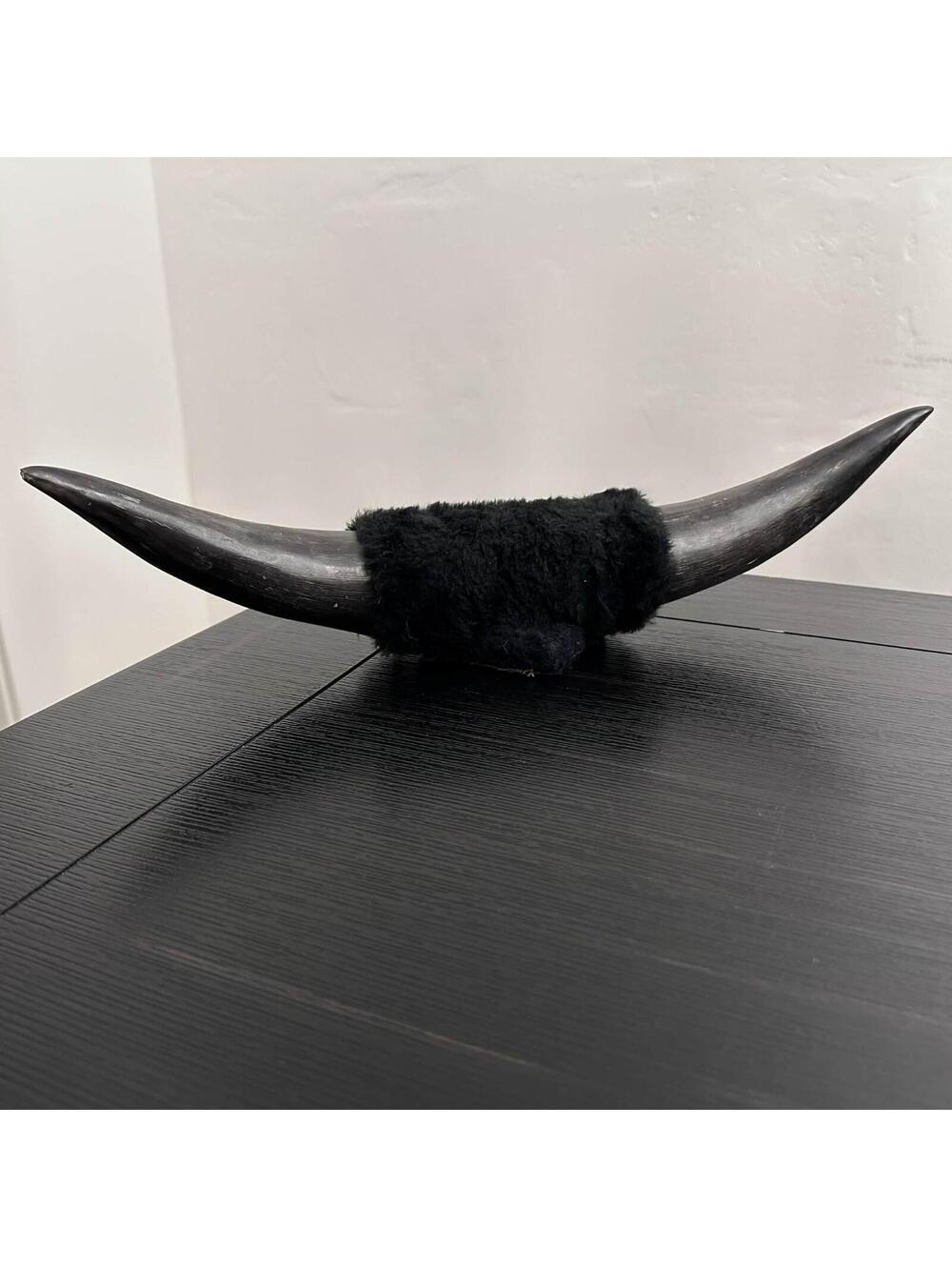 Vintage Style Western Ox Horns Wall Plaque Mount Black Fur Trim 16.5 Inch VGC